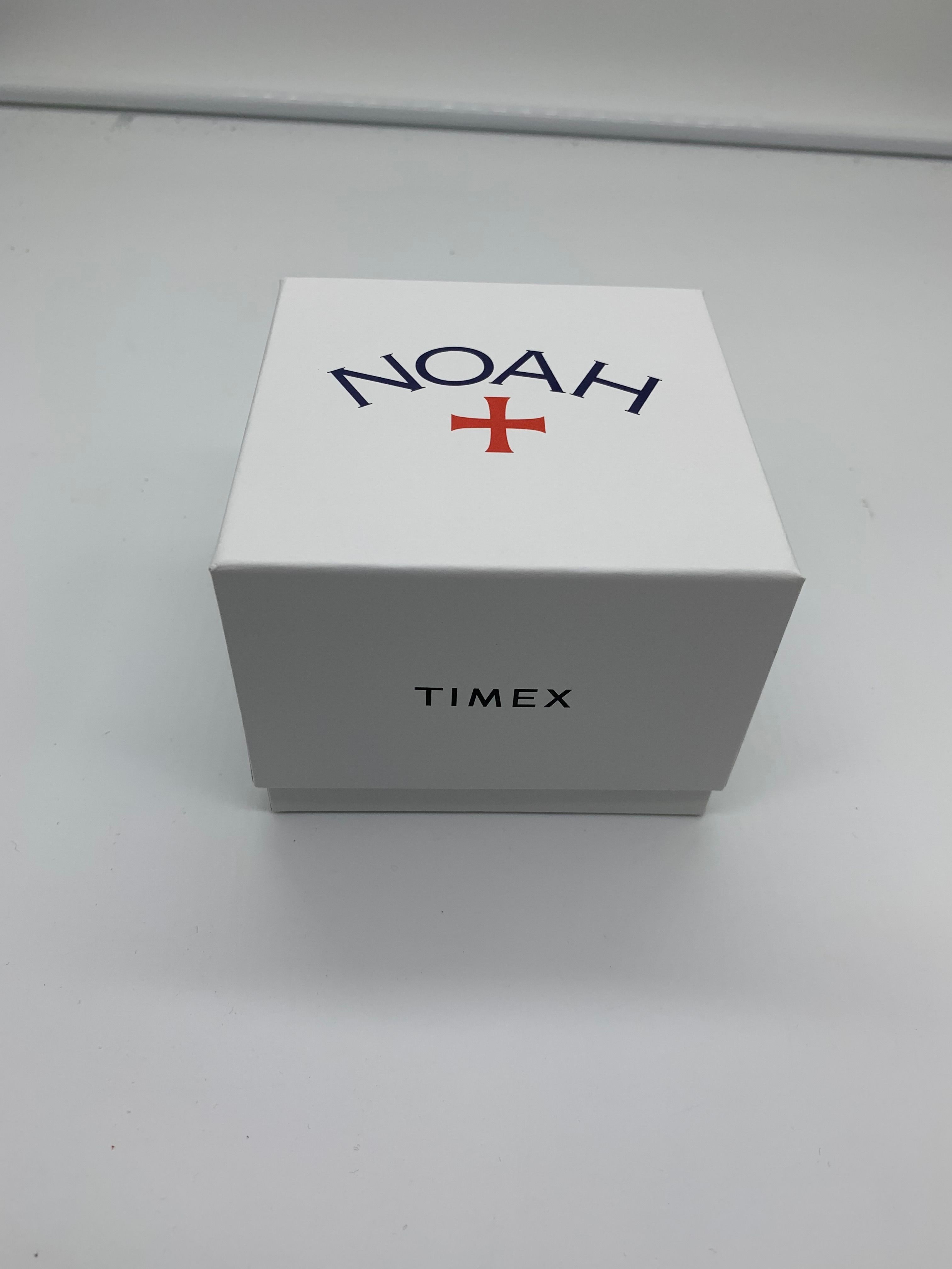 ノア x タイメックス ムーンフェイズ ウォッチ "ブラウン"