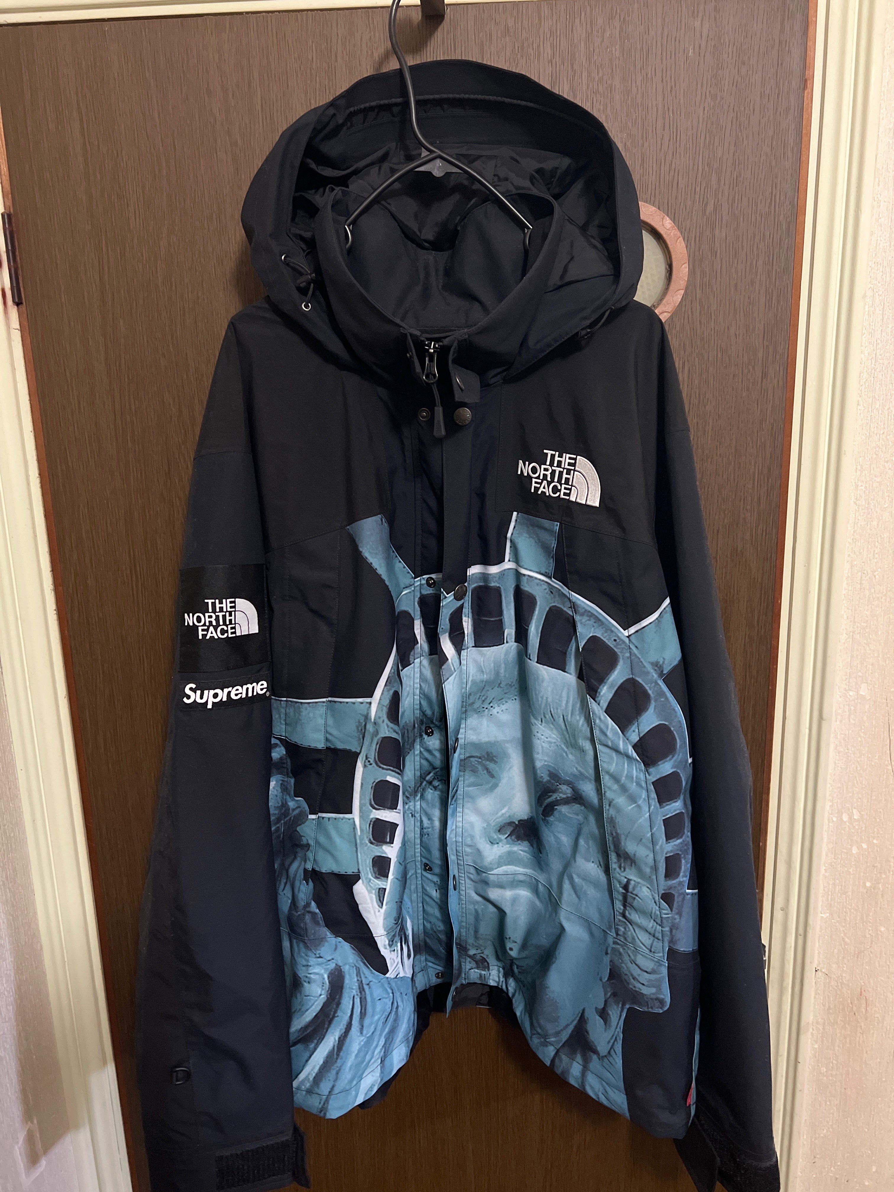 Supreme x The North Face Statue of Liberty Mountain Jacket "Black"