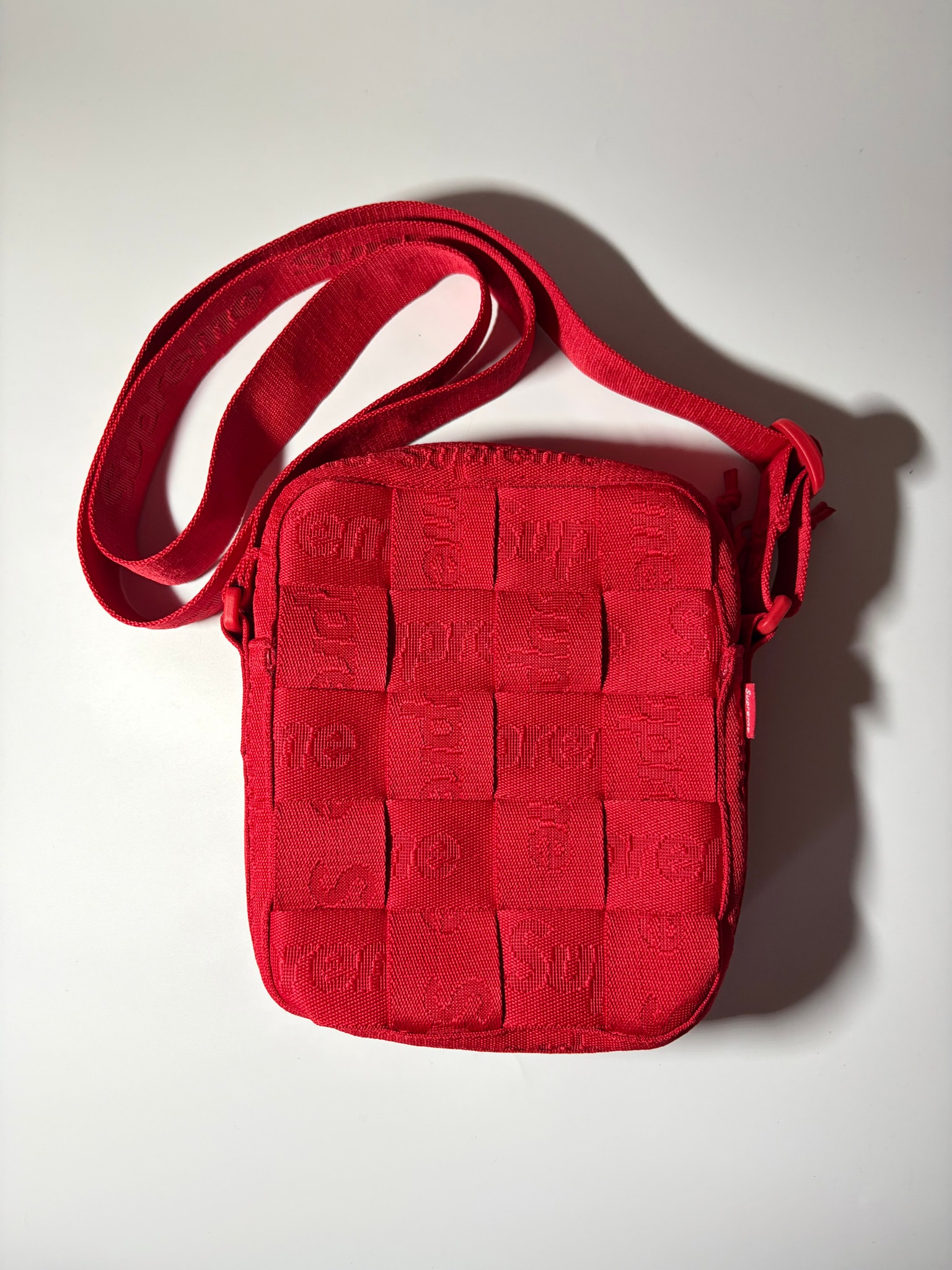 Supreme Woven Shoulder Bag "Red" (23SS)