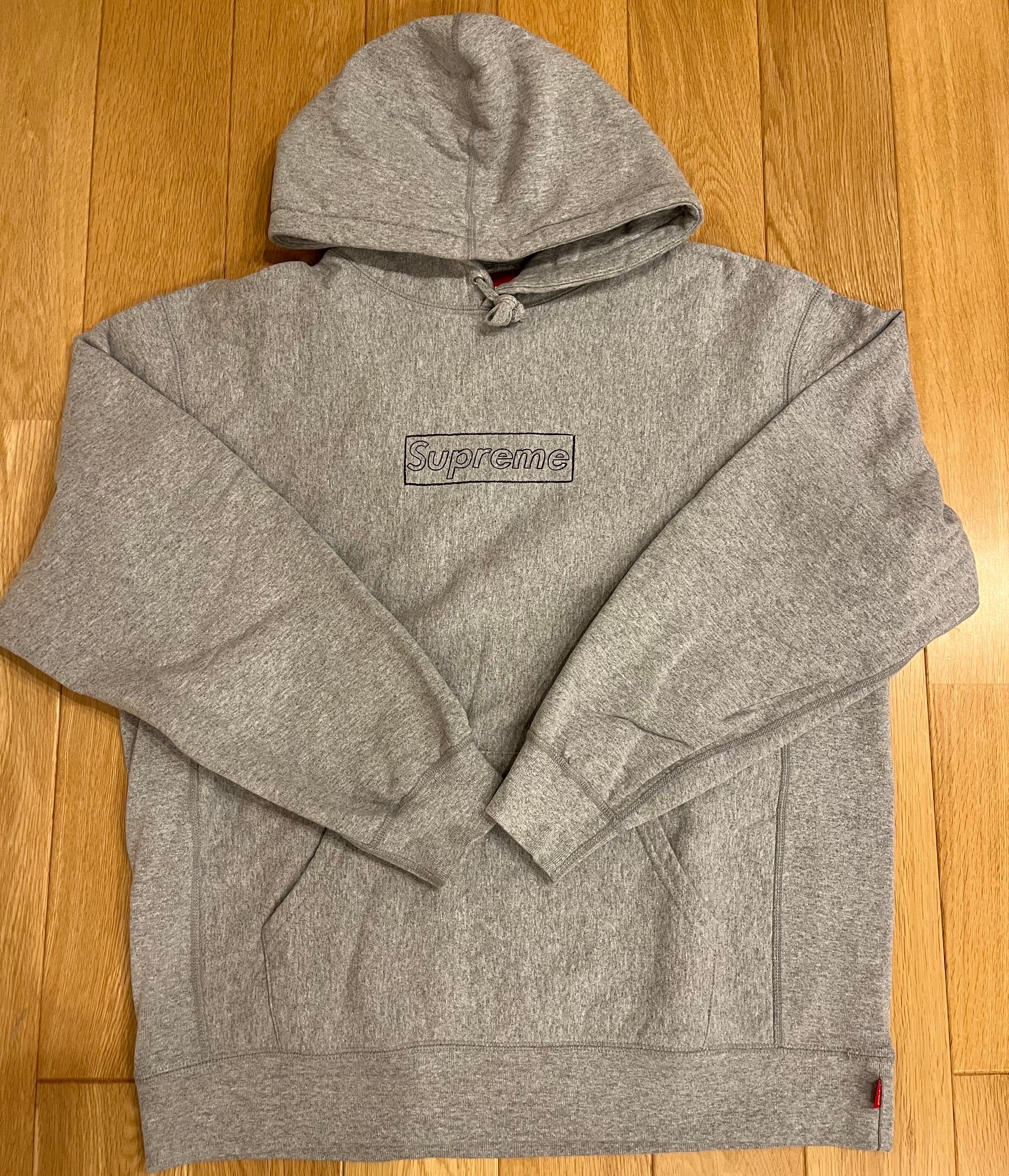 Supreme KAWS Chalk Logo Hooded Sweatshirt "Grey"(2021)