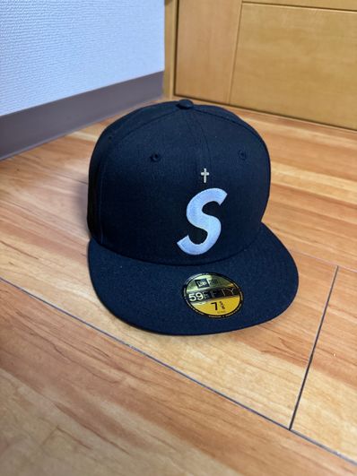 Supreme Gold Cross S Logo New Era "Black"