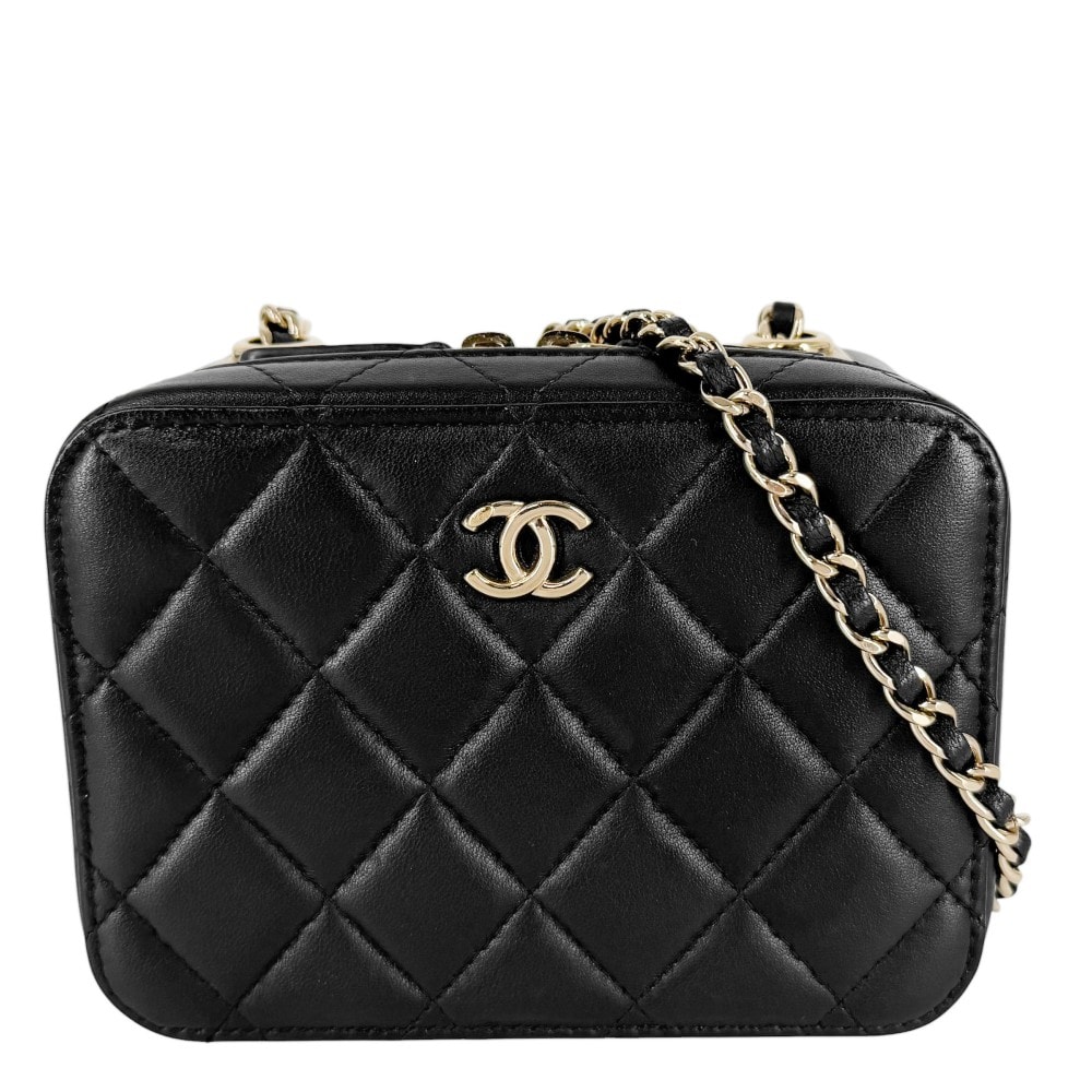 CHANEL シャネル ショルダーバッグ マトラッセ ミニ ロゴ チェーンショルダー 肩掛け 斜め掛け ココマーク 小さめ カメラバッグ ラムスキン    ブラック 黒 ゴールド金具 レディース【中古品】