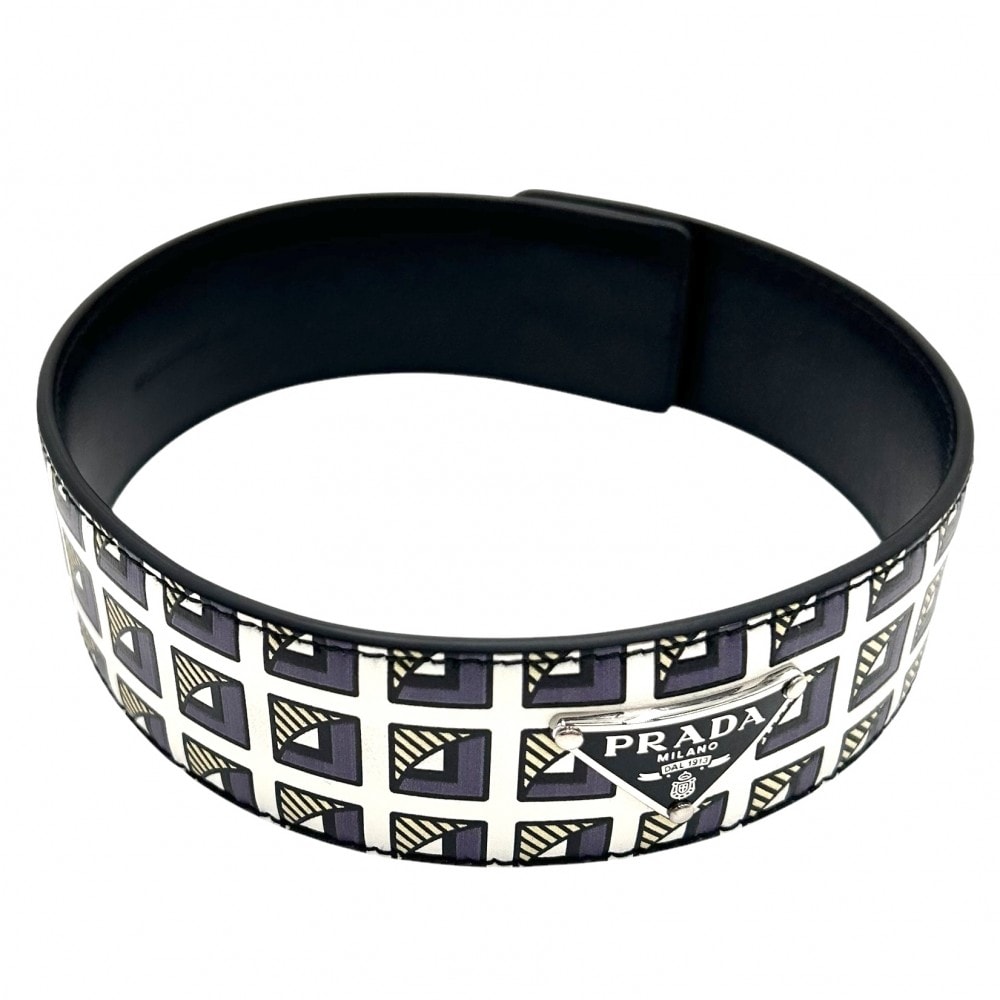 PRADA プラダ チョーカー トライアングルロゴ アクセサリー レザー 2IC046 ブラック 黒 ホワイト 白 シルバー金具 レディース 美品【中古品】