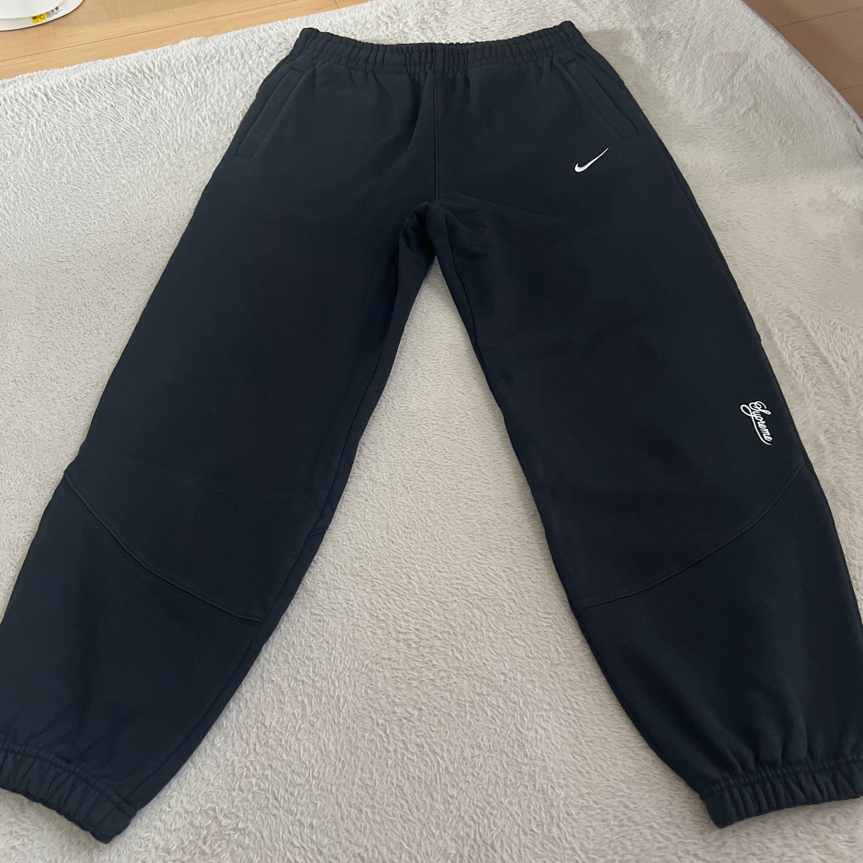 Supreme x Nike Sweatpant "Black"