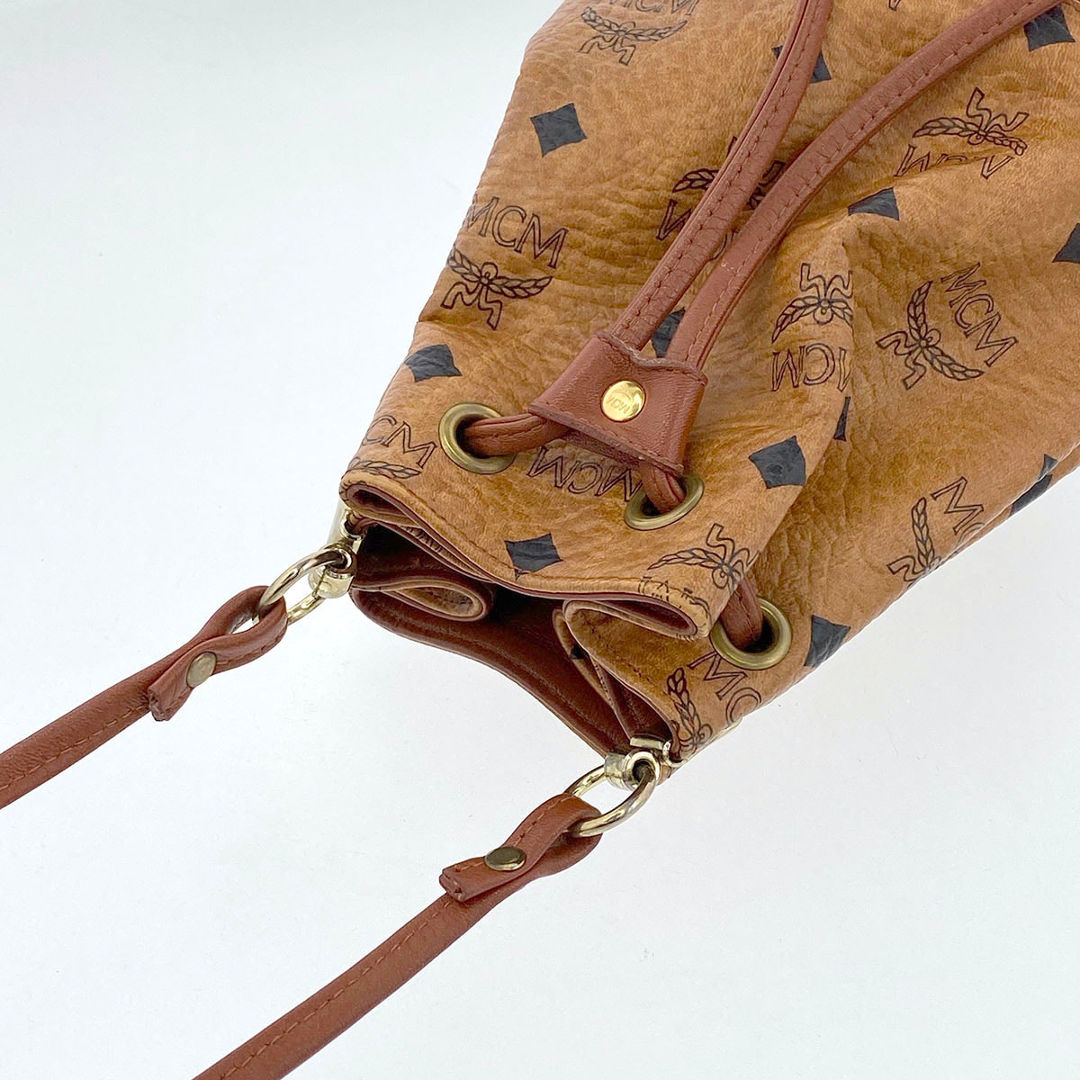 C (やや傷や汚れあり)】MCM エム・シー・エム ヴィセスト 巾着型