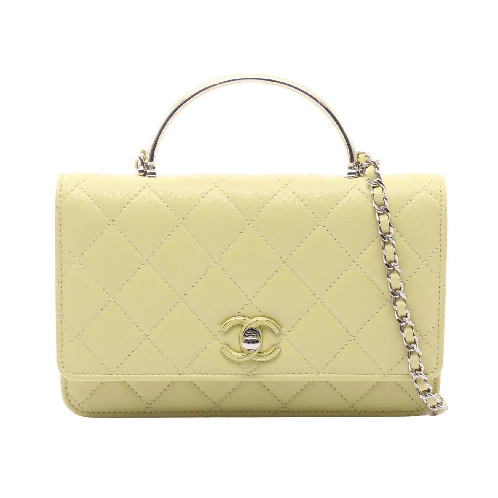シャネル CHANEL マトラッセ ショルダーバッグ バッグ ラムスキン(羊革) レディース イエロー系 AP3705 【中古】
