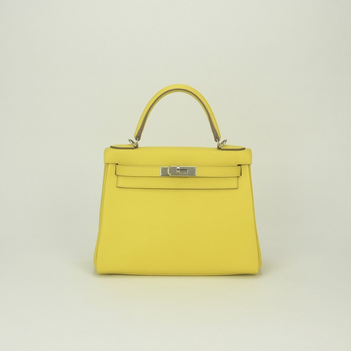 エルメス HERMES ケリー28 ケリー 28 バッグ トートバッグ ショルダーバッグ エバーカラー ライム Lime イエロー yellow 黄 シルバー金具 ハンドバッグ エヴァーカラー V字金具 2Way 内縫い