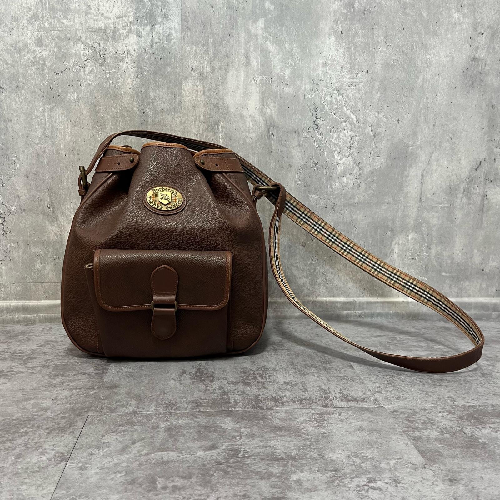 バーバリー ショルダーバッグ レディース