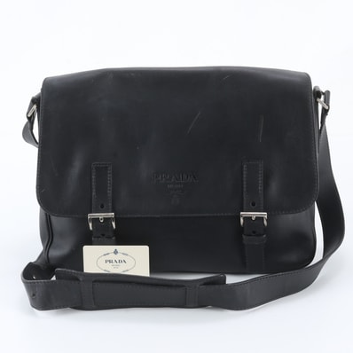■美品 プラダVA0596 ショルダーバッグ レザー