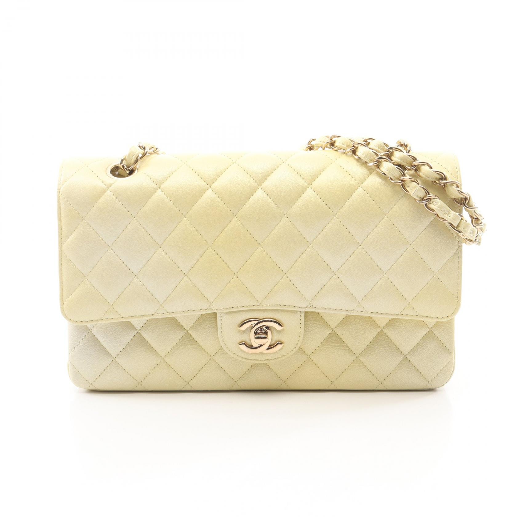 シャネル CHANEL マトラッセ Wフラップ グラデーション ショルダーバッグ バッグ レザー レディース イエロー系 A01112 【中古】