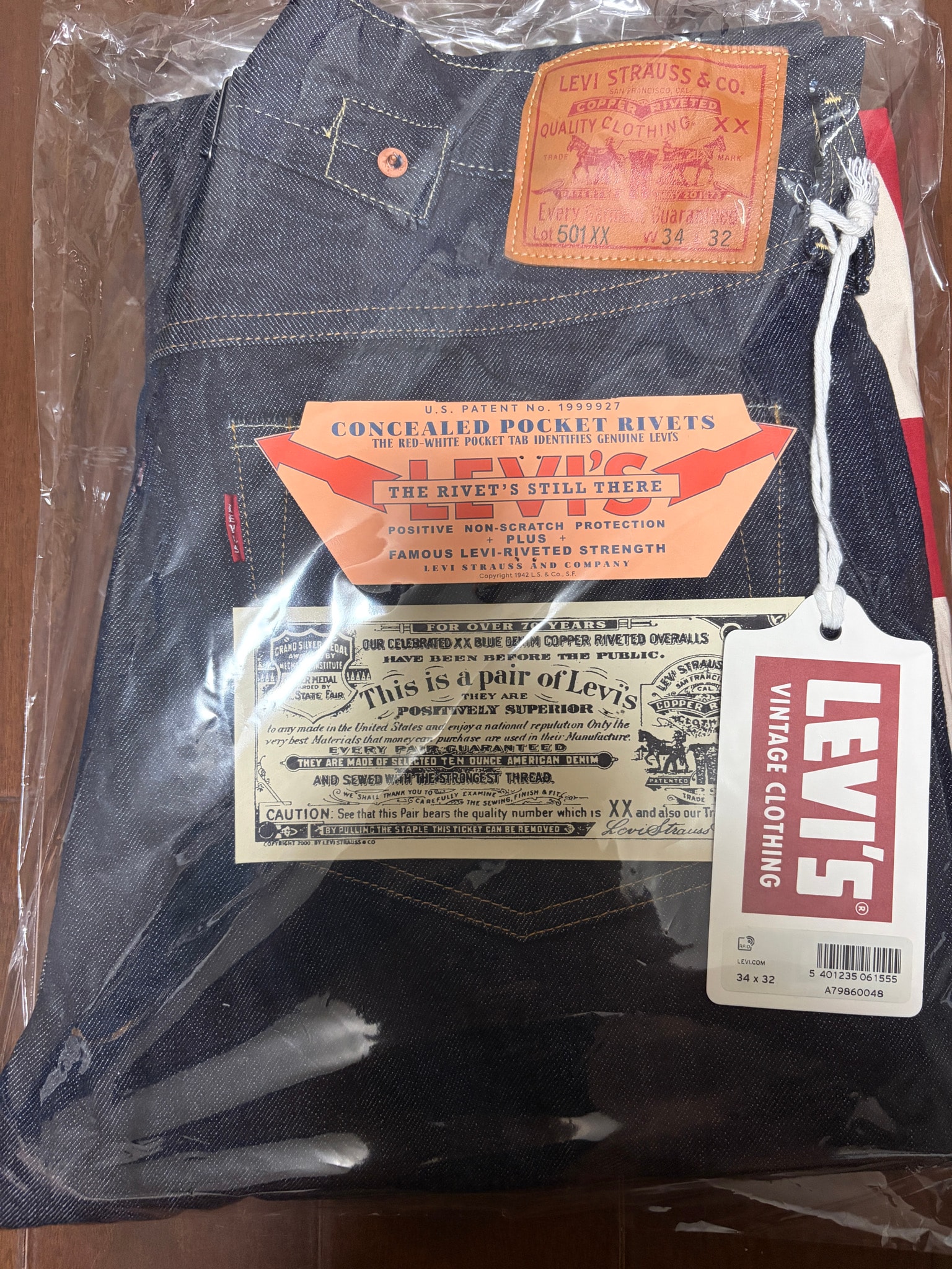 Levi's Vintage Clothing 1942 501 Jeans "Indigo Rigid"