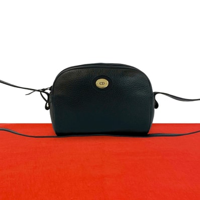 Christian Dior ディオール CD ロゴ 金具 レザー ショルダーバッグ ブラック
20779