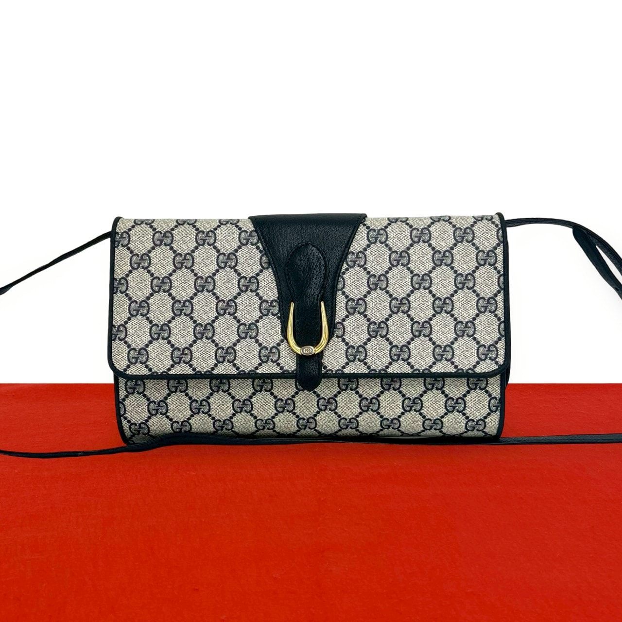 B (目立った傷や汚れなし)】GUCCI グッチ GG ロゴ 柄 レザー PVC