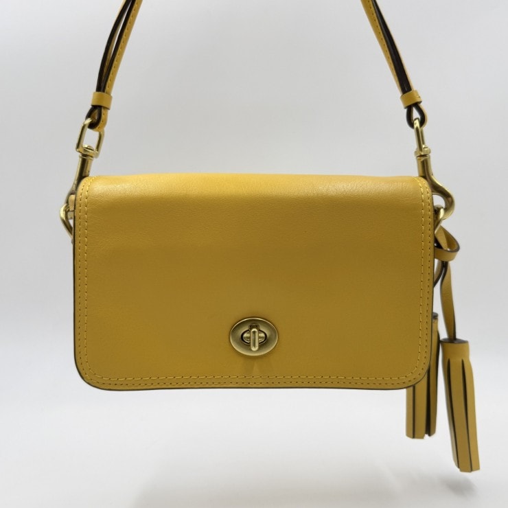 COACH(コーチ)レガシー ペニー ショルダーバッグ レザー イエロー タッセル付き 2WAY クラッチ 斜め掛け 269-19914