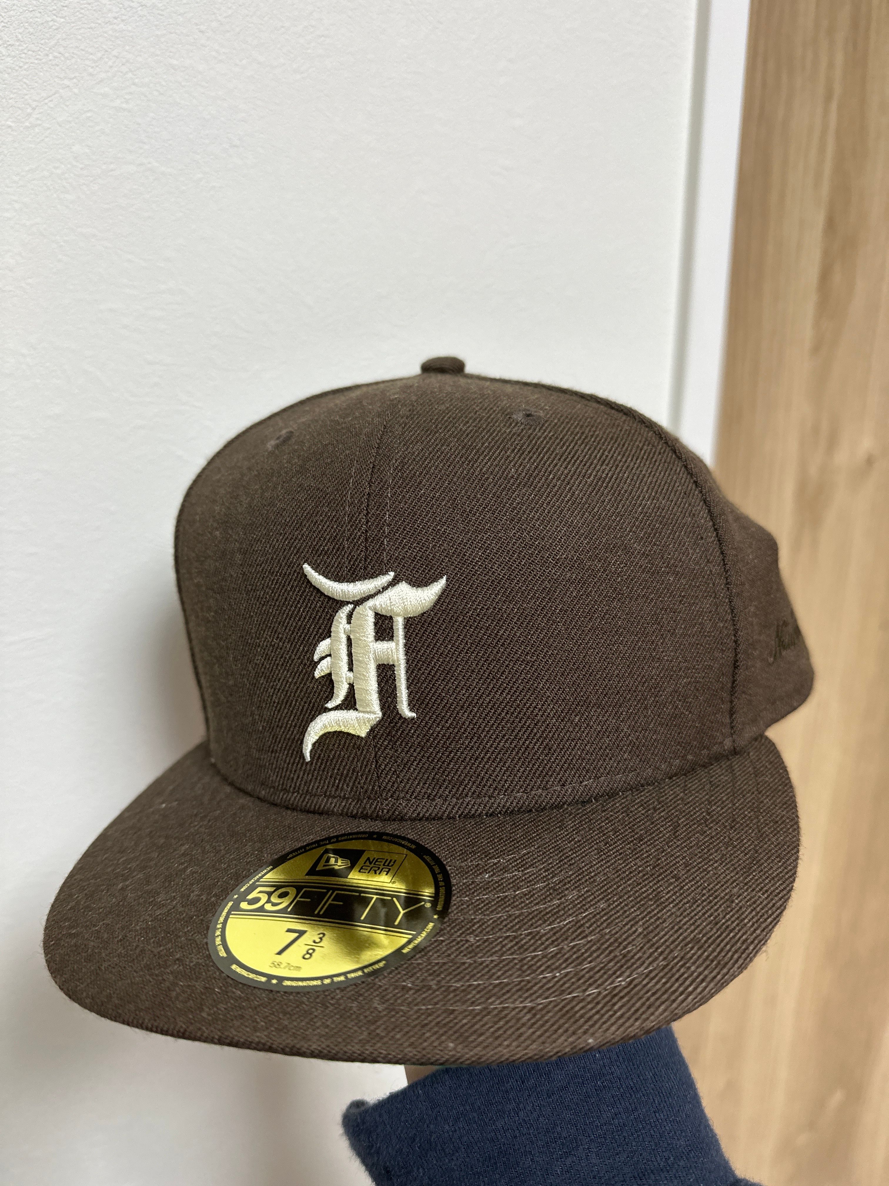 FEAR OF GOD ESSENTIALS New Era Fitted Cap "Brown"