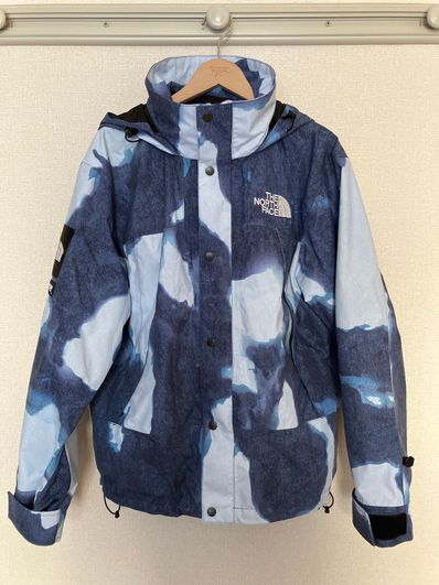 Supreme x The North Face Bleached Denim Print Mountain Jacket "Indigo"