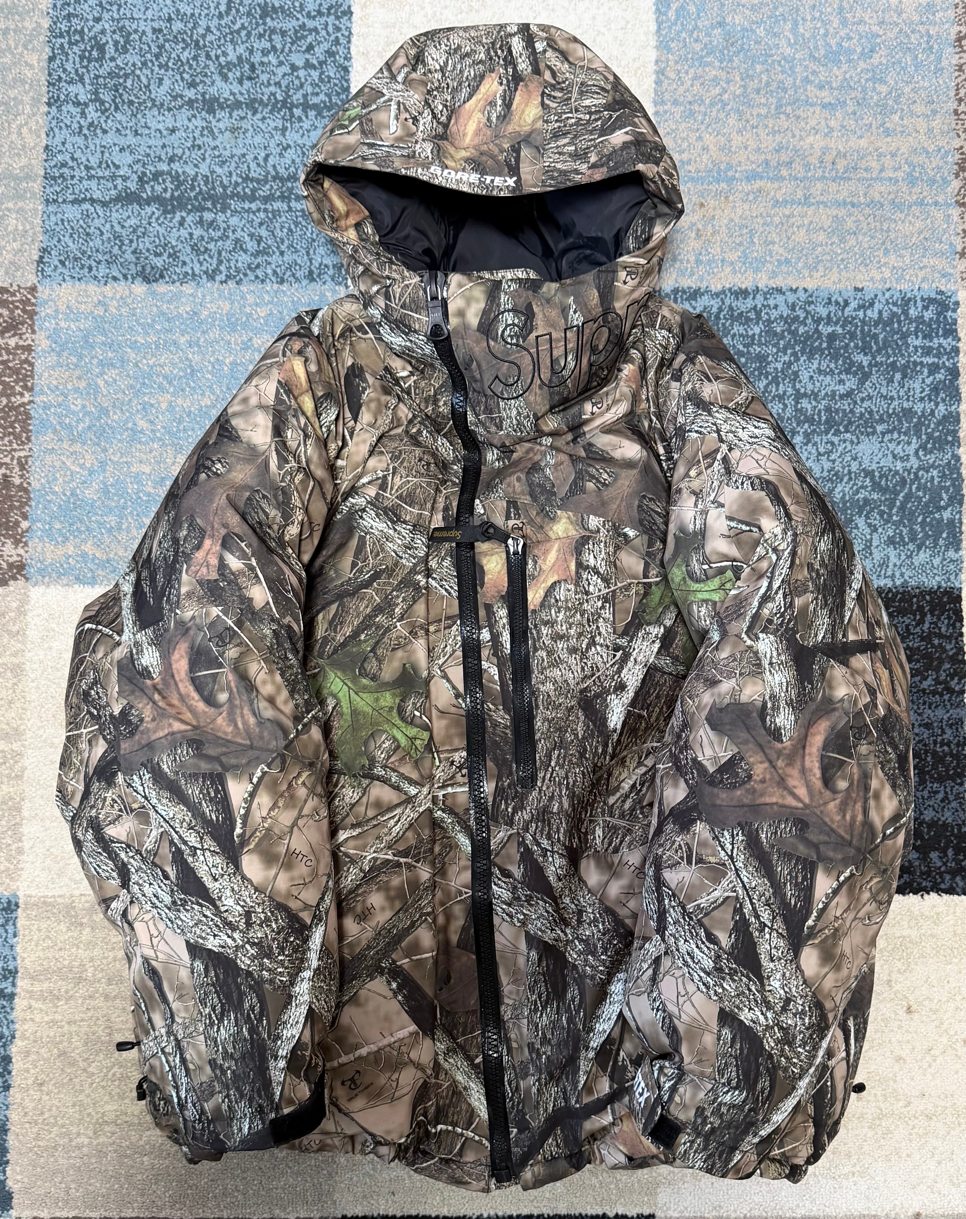 Supreme Gore-Tex 700-Fill Down Parka "Timber Camo"