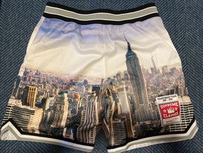 Supreme / Mitchell & Ness® Basketball Short "Multi"