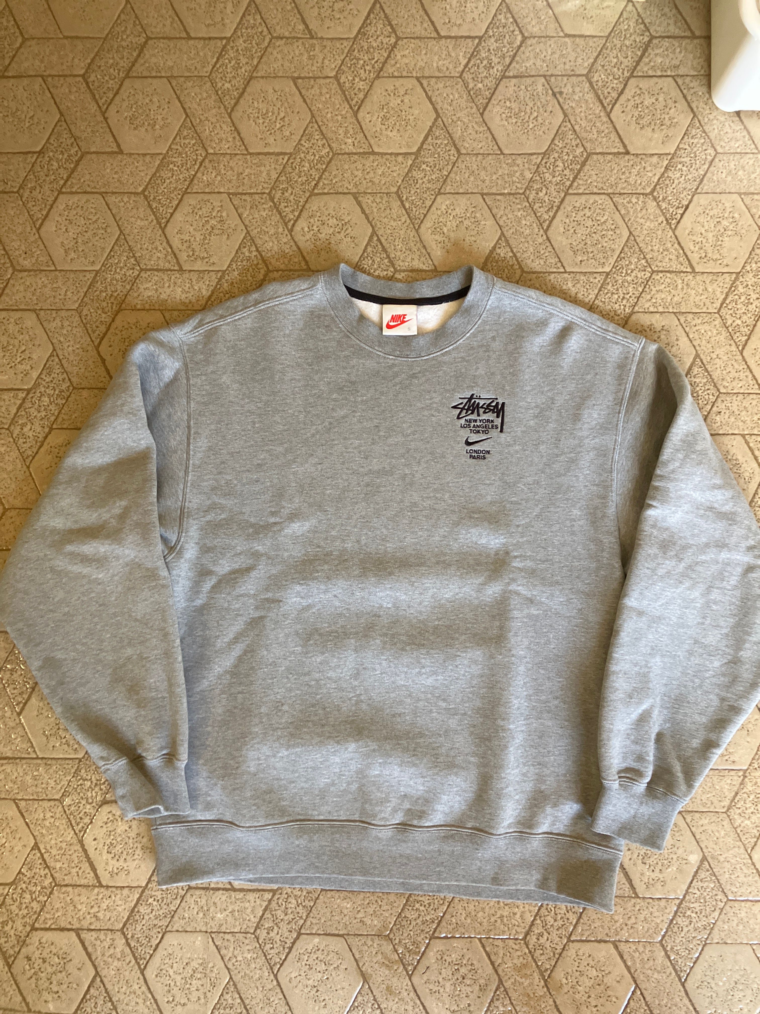 Nike x Stussy International Crewneck Sweatshirt (US Size) "Grey" DC4198-050