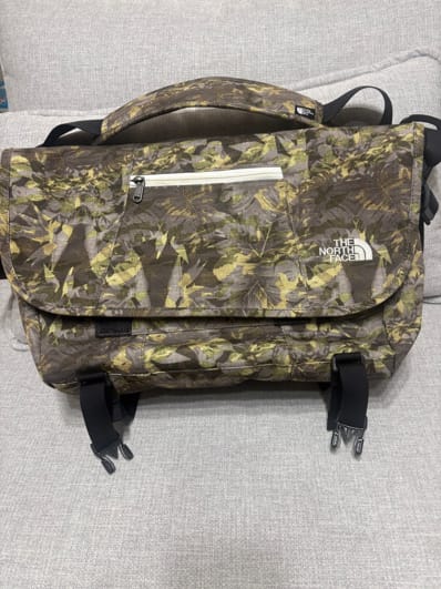 THE NORTH FACE ショルダーバッグ ナイロン カモフラ NN2PJ02C 大容量 レア ノースフェイス