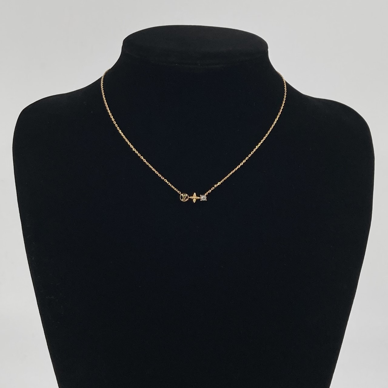 LOUIS VUITTON(ルイ・ヴィトン) コリエ プティ ルイ LVサークル ストラス M00368 ネックレス 2.9g ゴールド