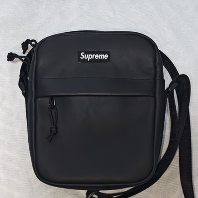 Supreme Leather Shoulder Bag Supreme Leather Shoulder Bag