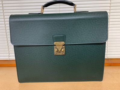 Louis Vuitton Serviette Moskova Taiga "Epicea"