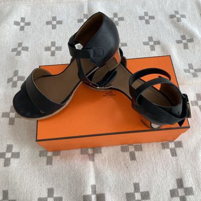 HERMES サンダル パンプス