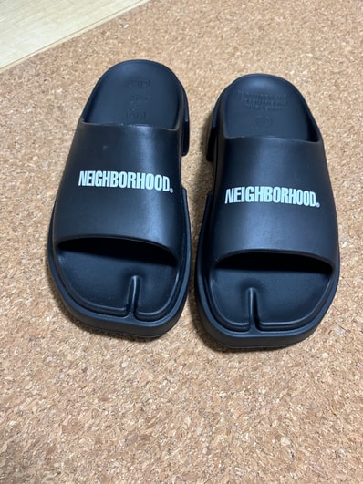 NEIGHBORHOOD x PAES . Slide "Black"