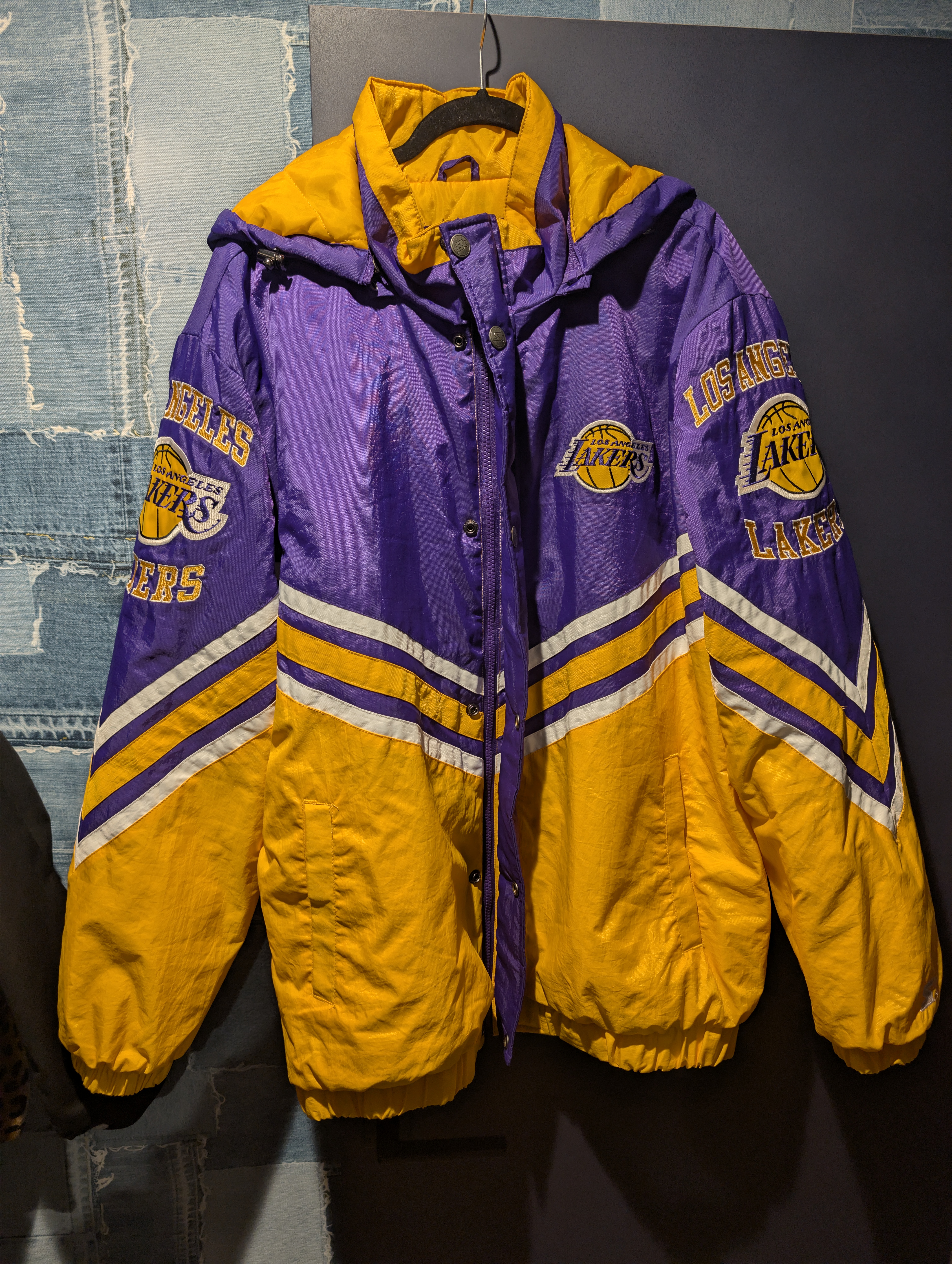 STARTER/スターター/LAKERS/レイカーズ/NBA/バスケ/ナイロンジャケット/中綿入り/XXL/2XL/オーバーサイズ/ローライダー/LOWRIDER/ウェッサイ/西海岸/SNOOPDOGG/スヌープドッグ/ストリート/STREET/ロサンゼルス