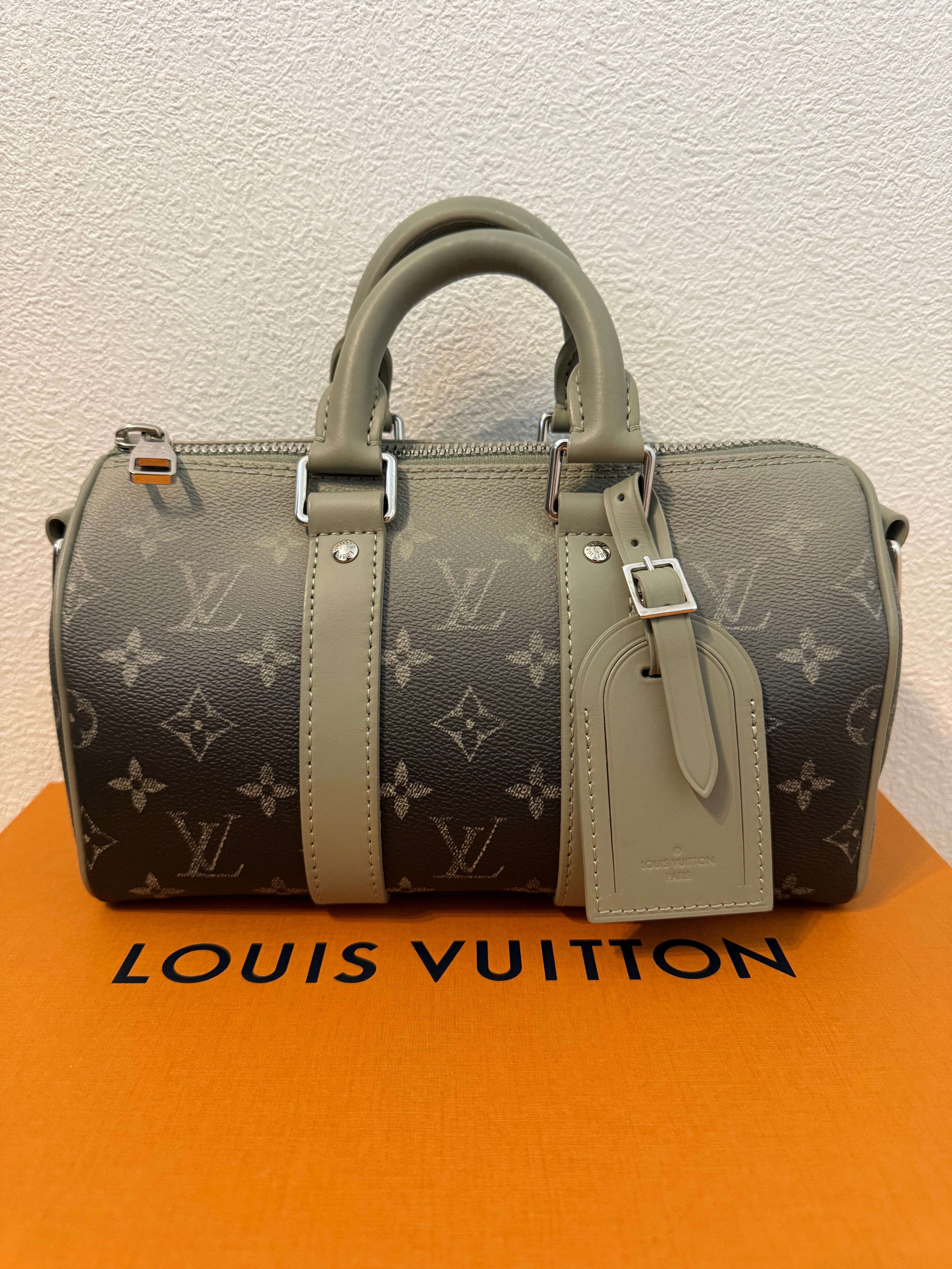 Louis Vuitton キーポル25 グラデーションカーキ