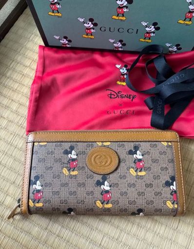 GUCCI x Disney GG Supreme Mickey Mouse Zip Around Wallet