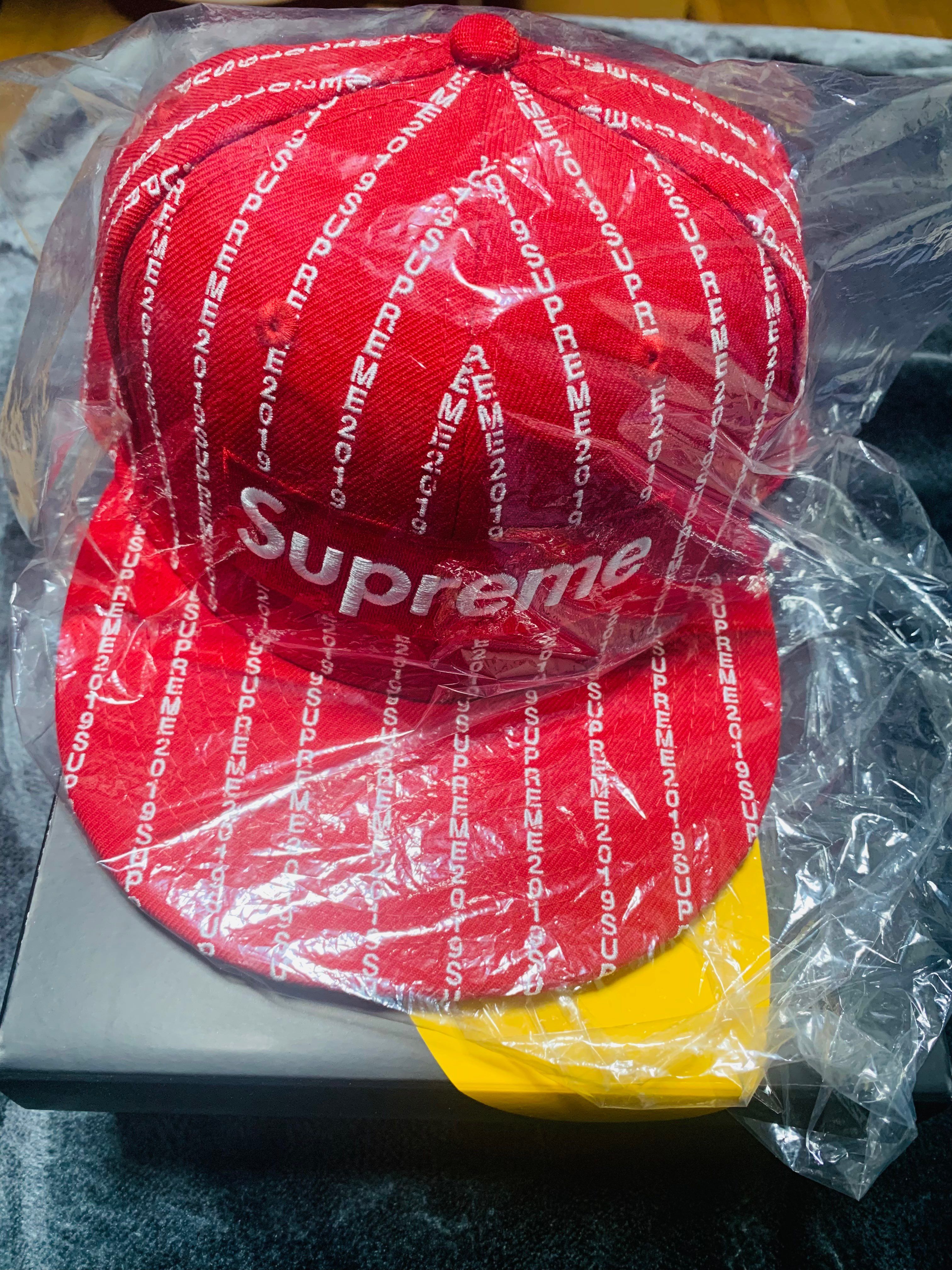 Supreme Text Stripe New Era® "Red"