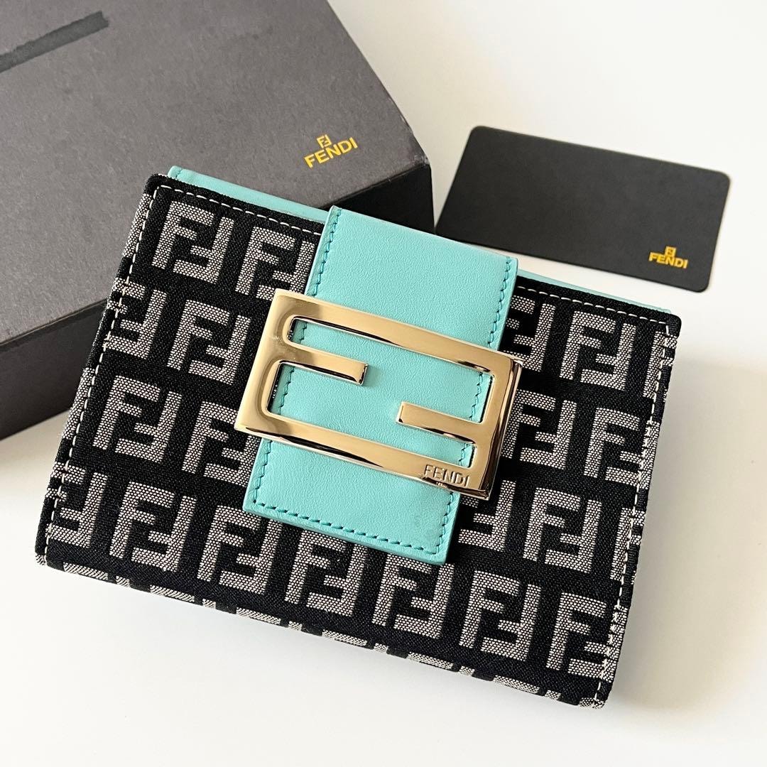 フェンディ8M0035 二つ折り財布 レディース