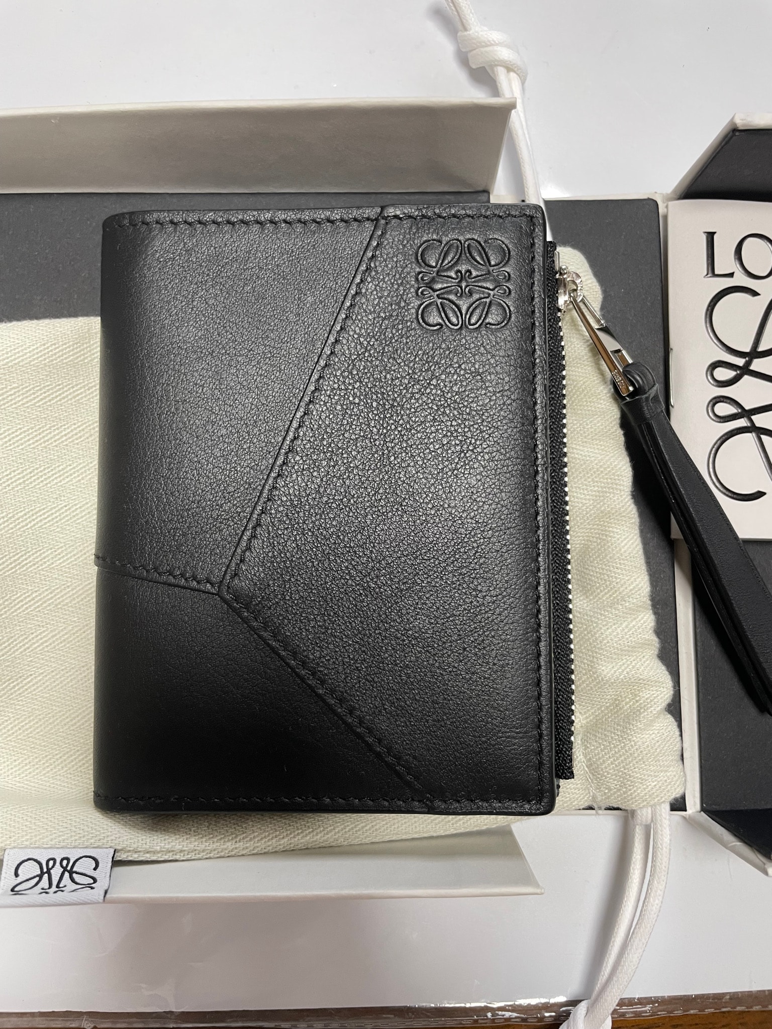 LOEWE Puzzle Slim Compact Wallet "Black"