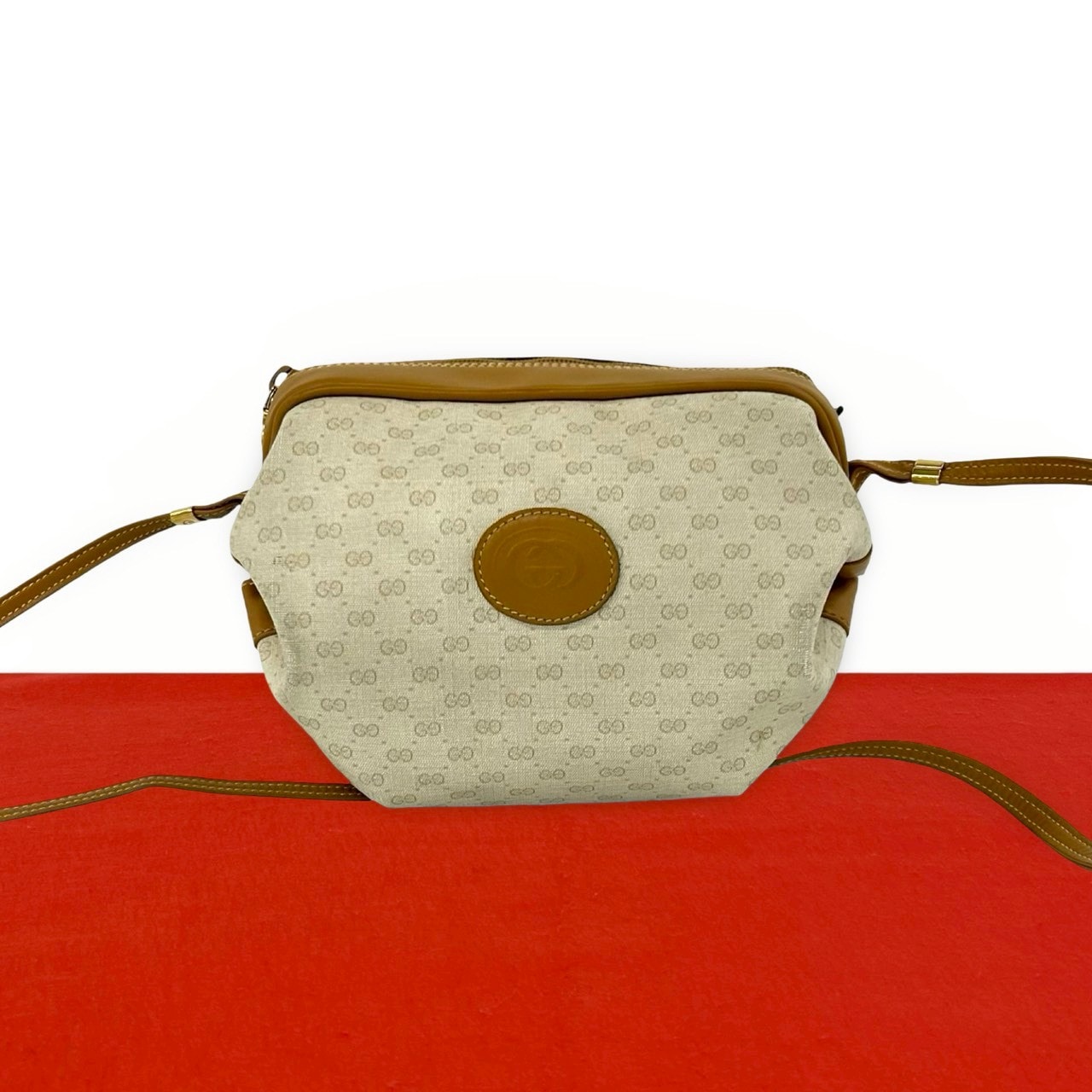 GUCCI グッチ マイクロGG ロゴ PVC レザー ショルダーバッグ ブラウン
 85892