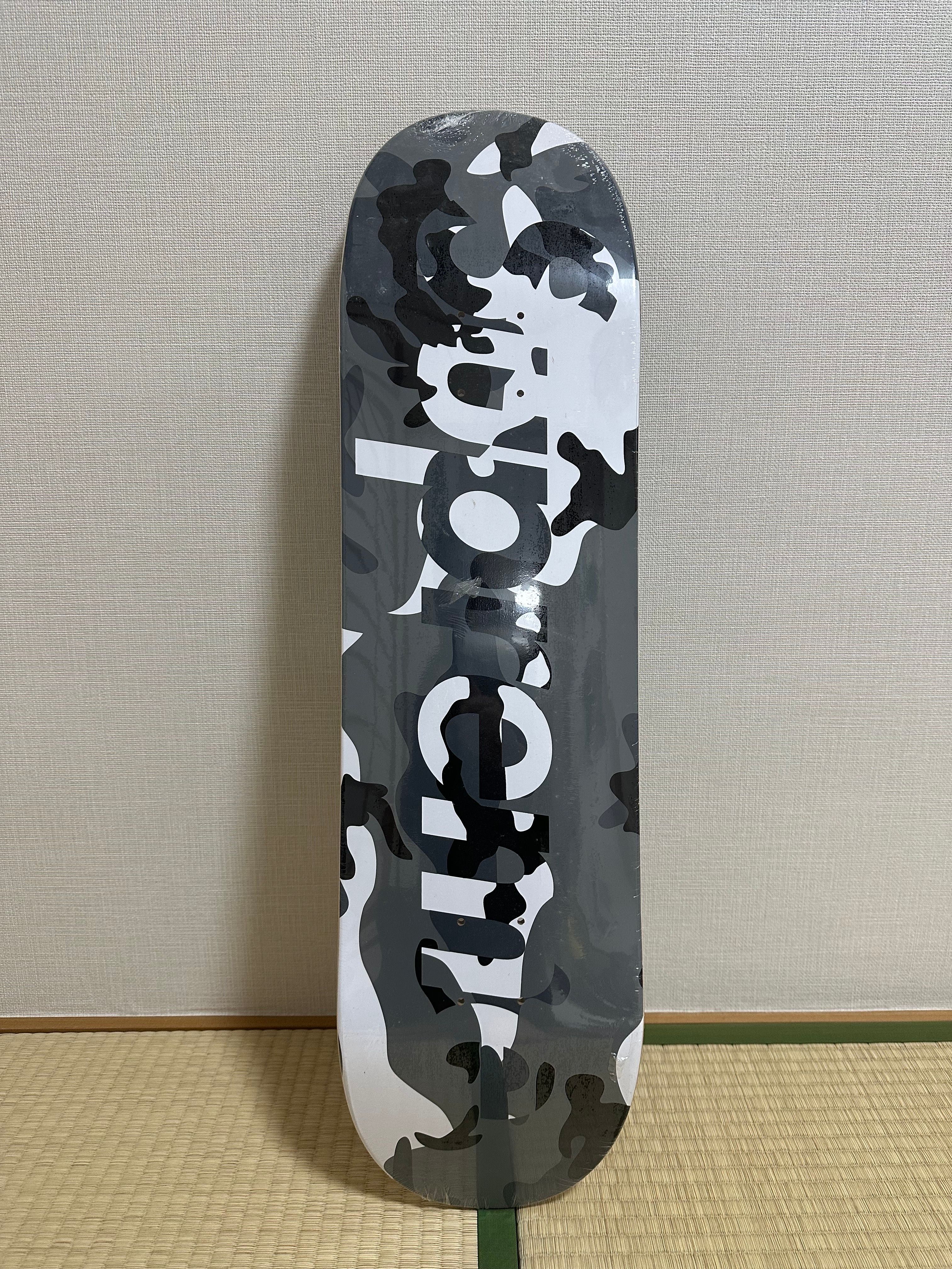 Supreme Camo Logo Skateboard 