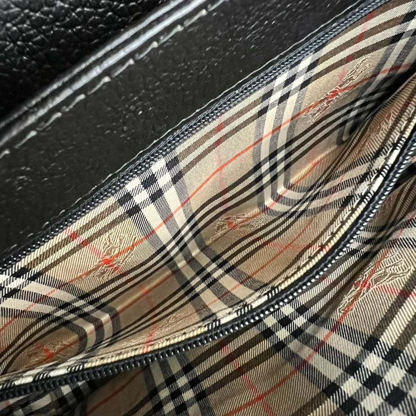 B (目立った傷や汚れなし)】BURBERRY バーバリー シャドーホース ロゴ B (目立った傷や汚れなし)】BURBERRY バーバリー シャドーホース ロゴ