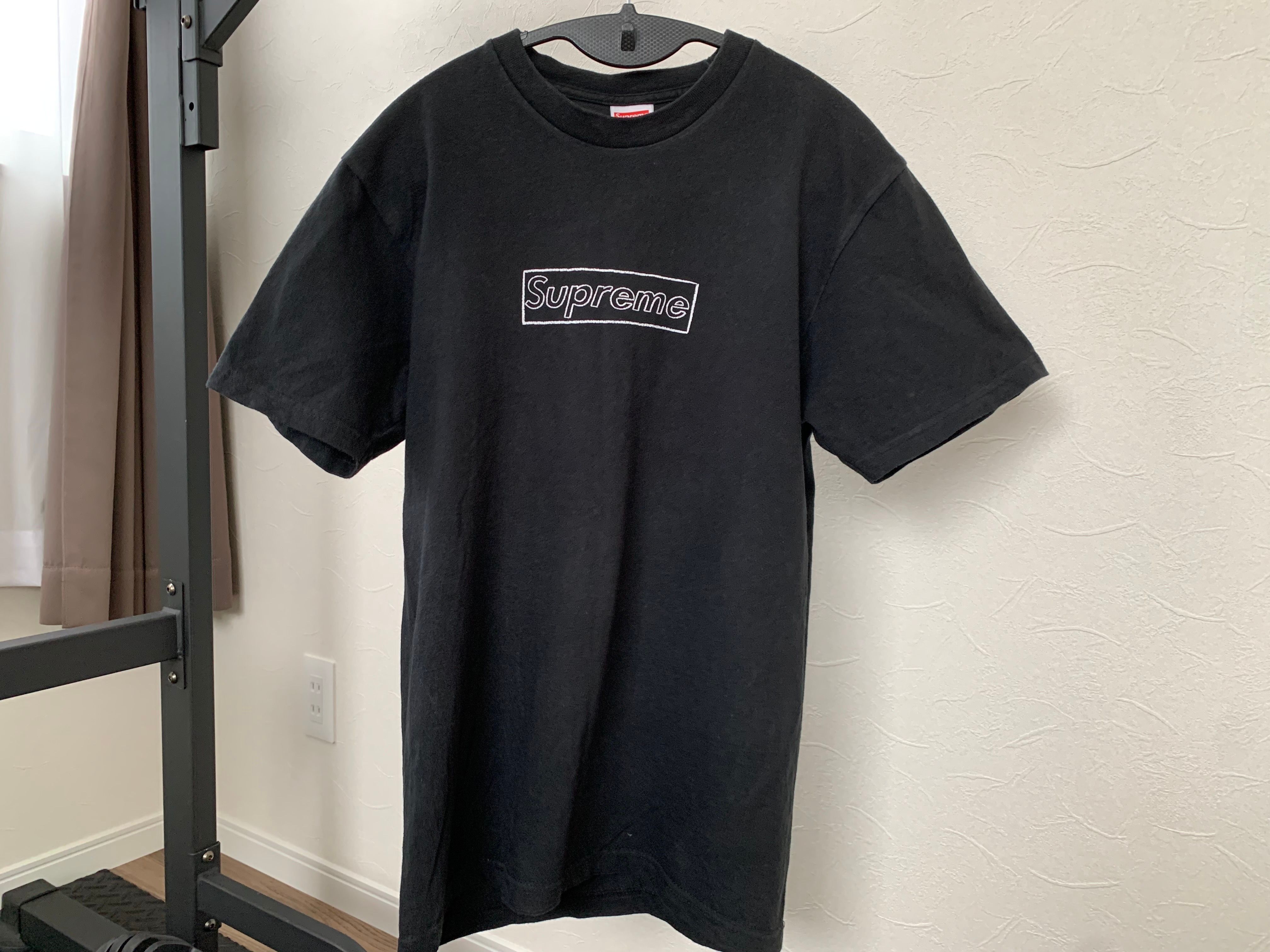 Supreme KAWS Chalk Logo Tee "Black"