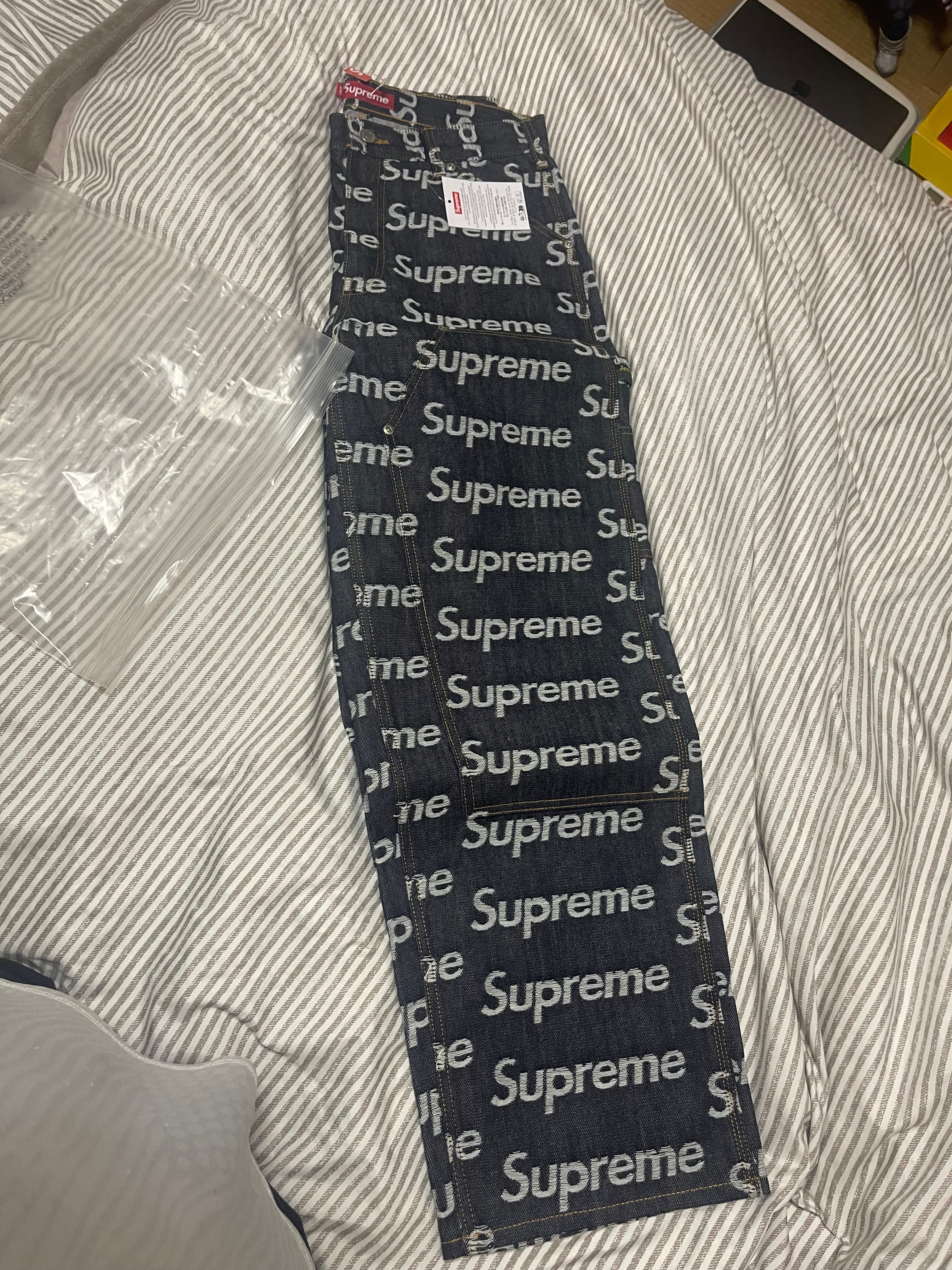 Supreme Jacquard Logos Double Knee Denim Painter Jean "Indigo"