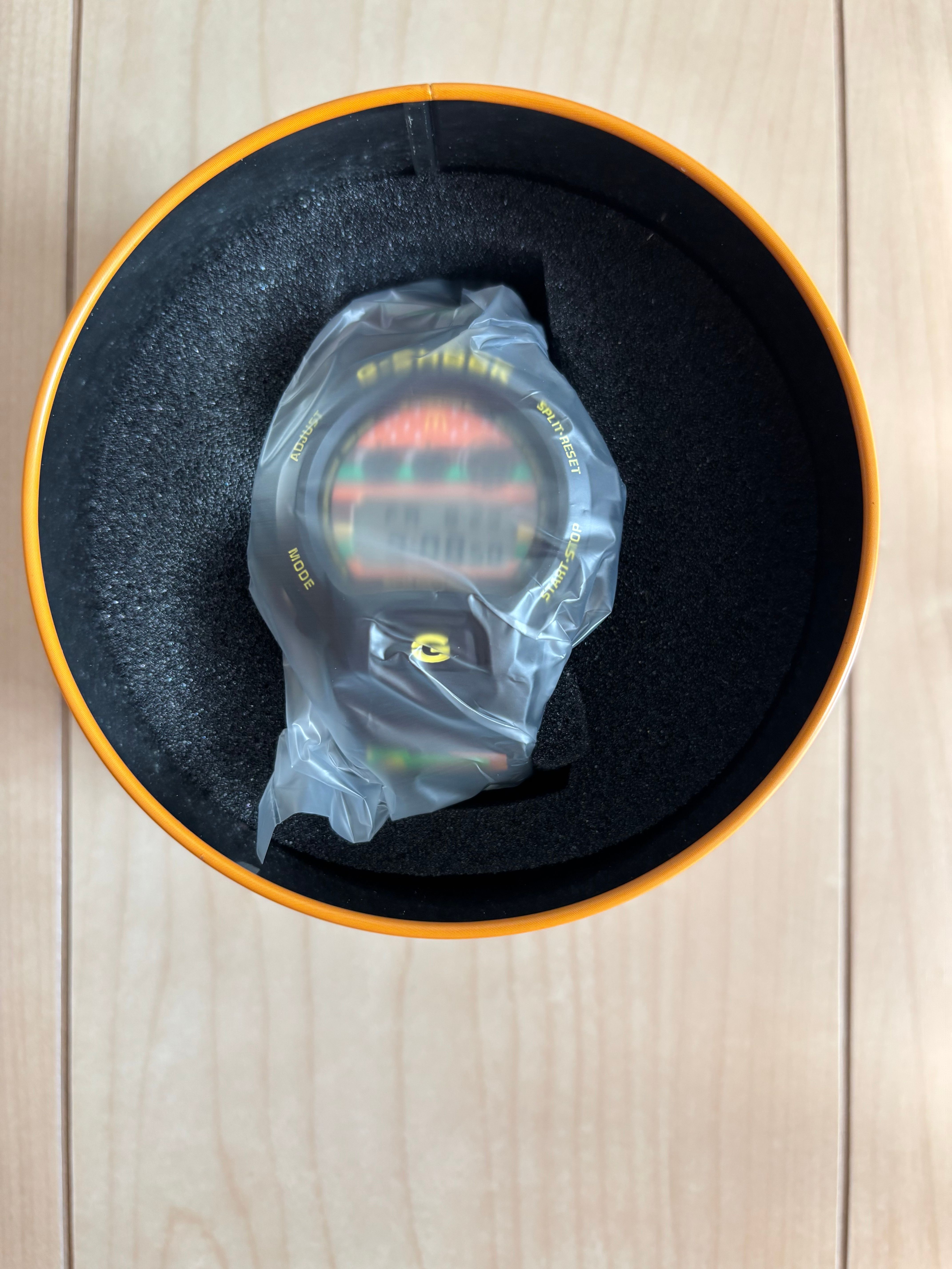 マクドナルド × G-SHOCK DW-6900