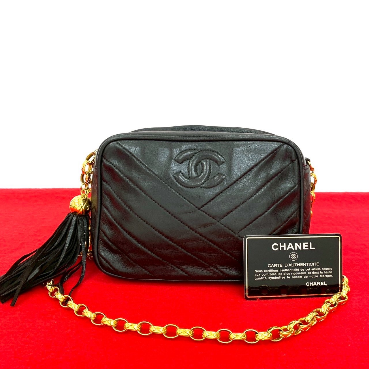 CHANEL シャネル ココマーク Vステッチ タッセル ラムスキン ショルダーバッグ ブラック
 28437