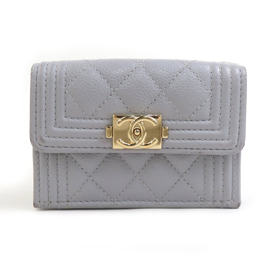 シャネル CHANEL 三つ折り財布 ボーイシャネル キャビアスキンレザー ライトグレー レディース【中古】 r10967a