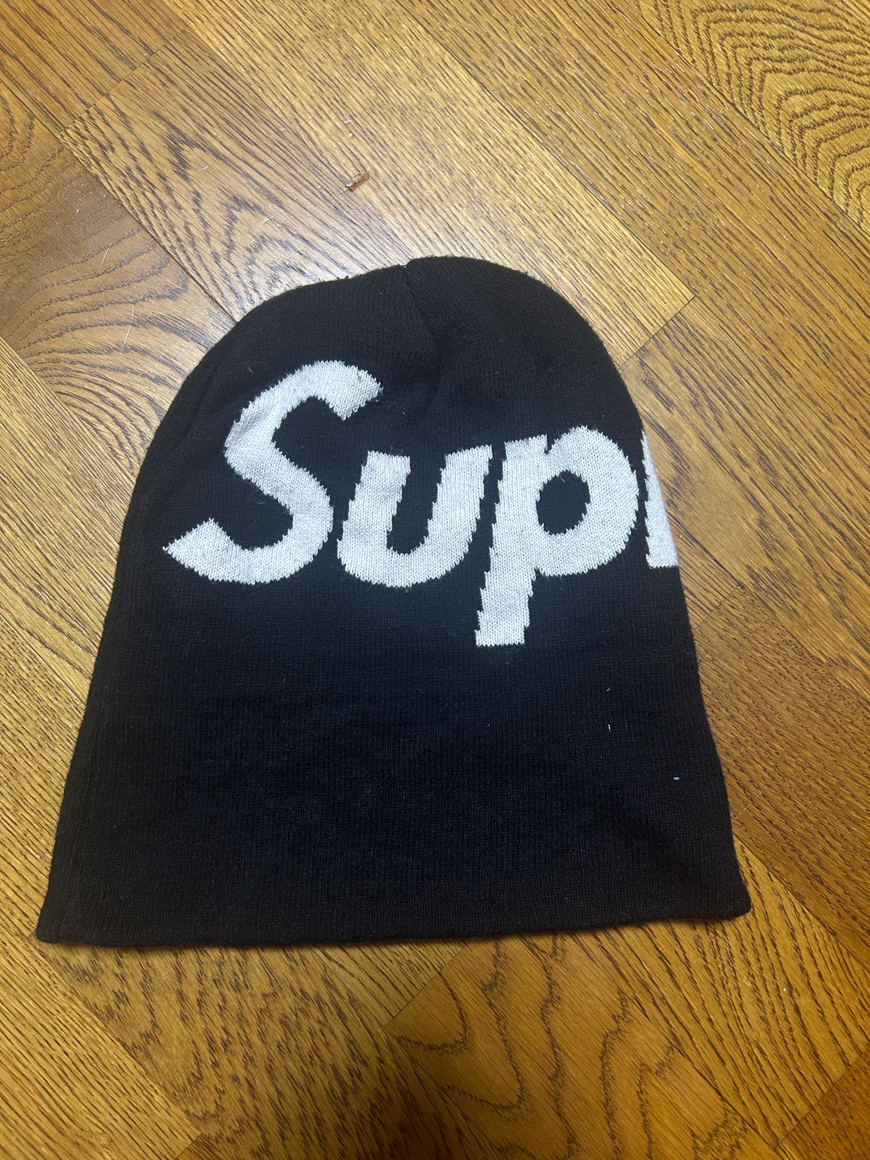 Supreme Big Logo Beanie 