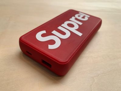 Supreme / Mophie Powerstation wireless XL Supreme / Mophie Powerstation wireless XL