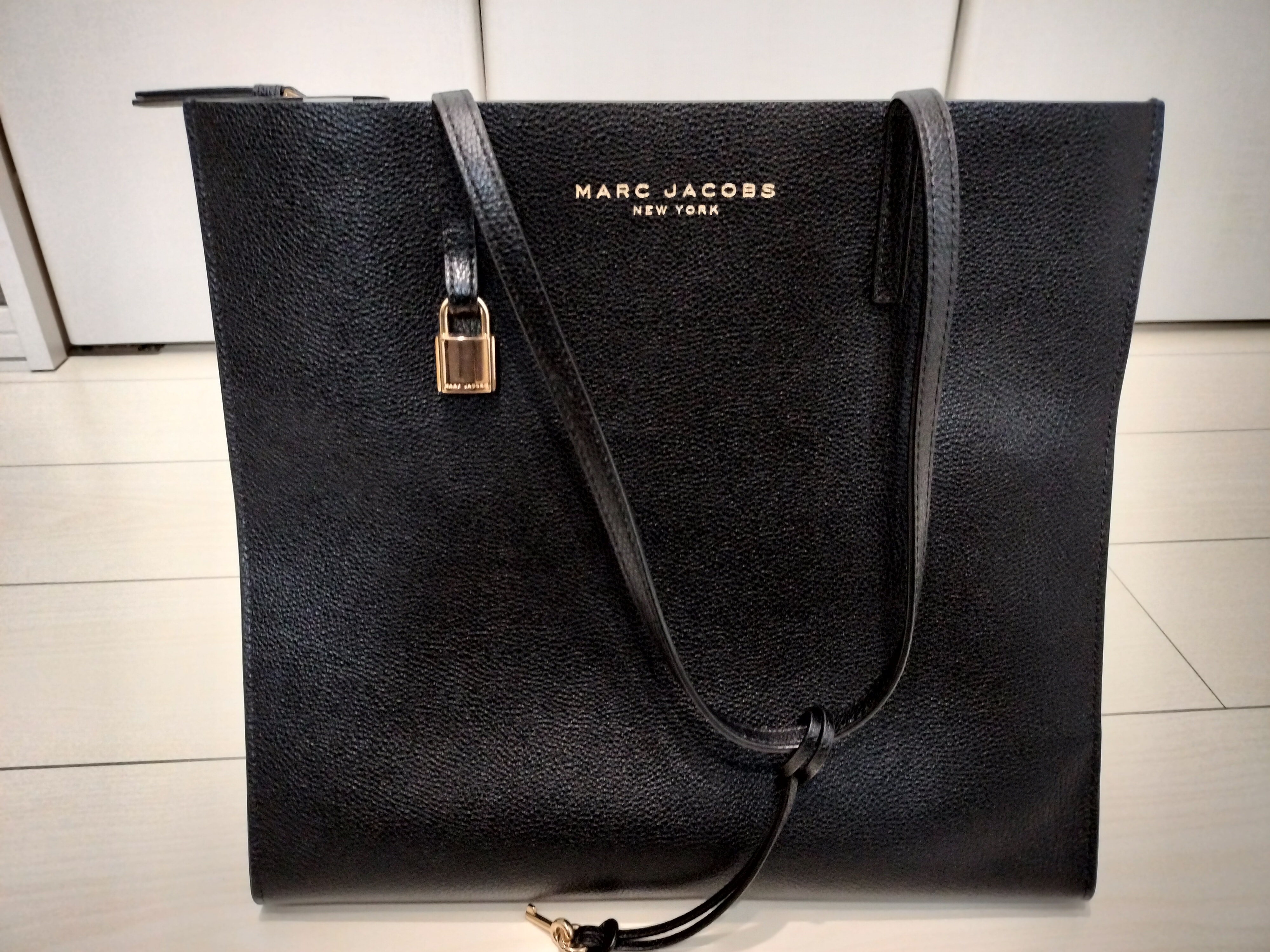 マークジェイコブス トートバッグ ブラック 黒 ブランド 革 レザー PVC A4サイズ対応 ビッグトート MARC JACOBS M0015684 ショルダーバッグ