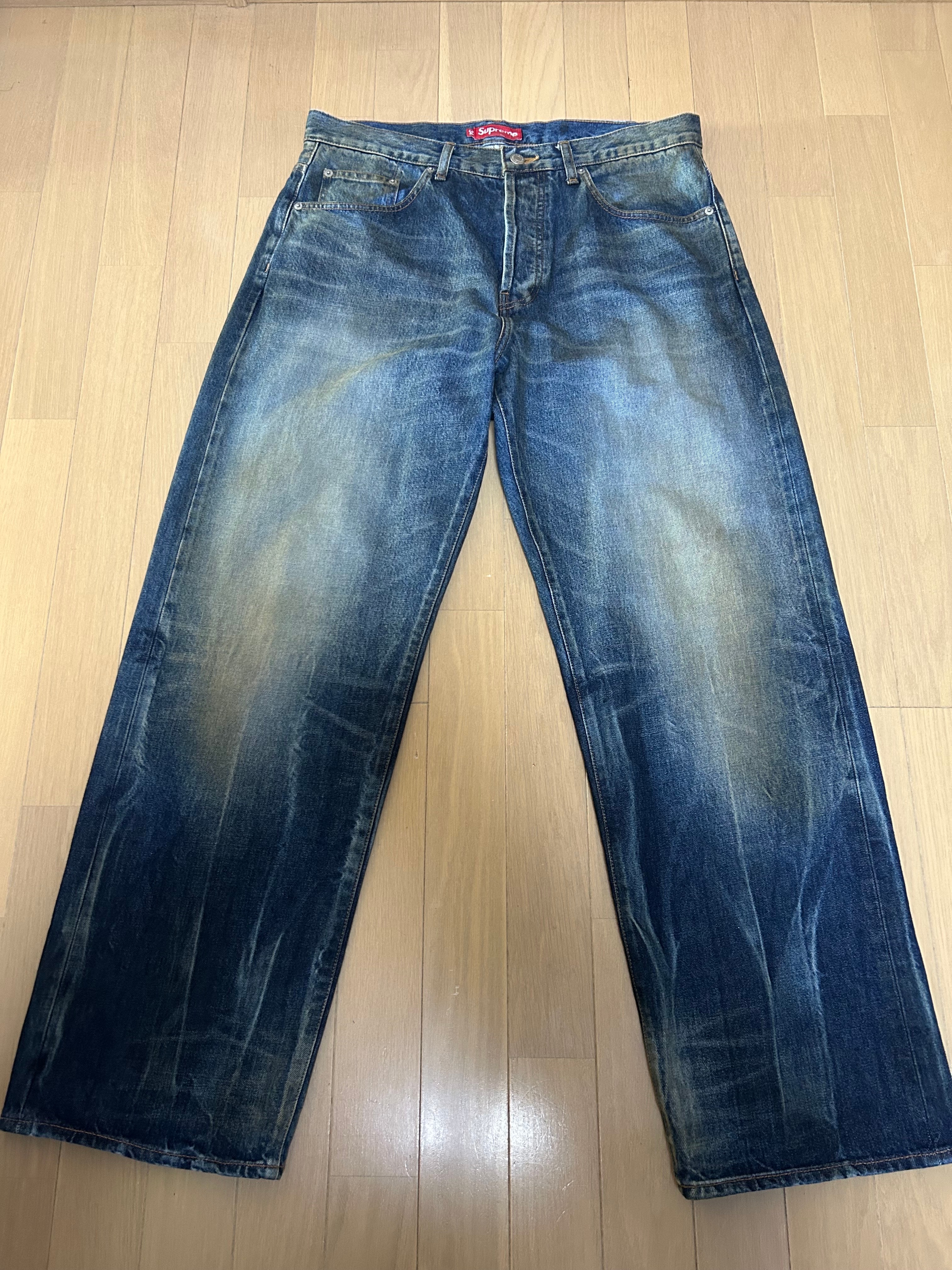 Supreme Distressed Loose Fit Selvedge Jean (25FW) "Washed Indigo"