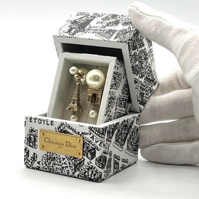 【定価約30万】クリスチャンディオール トライバル ピアス ギフトボックス