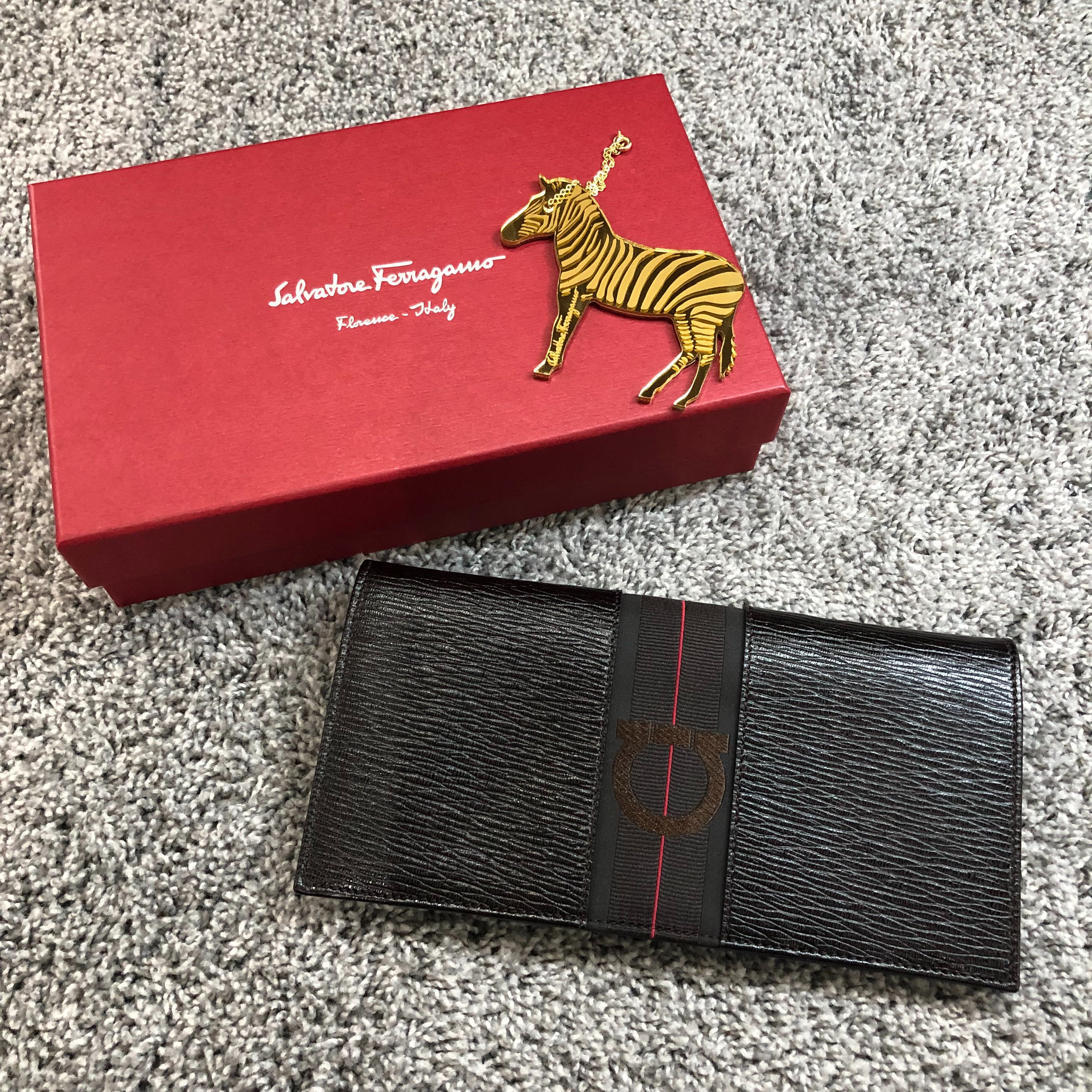 Salvatore Ferragamo Zip Wallet "Black"