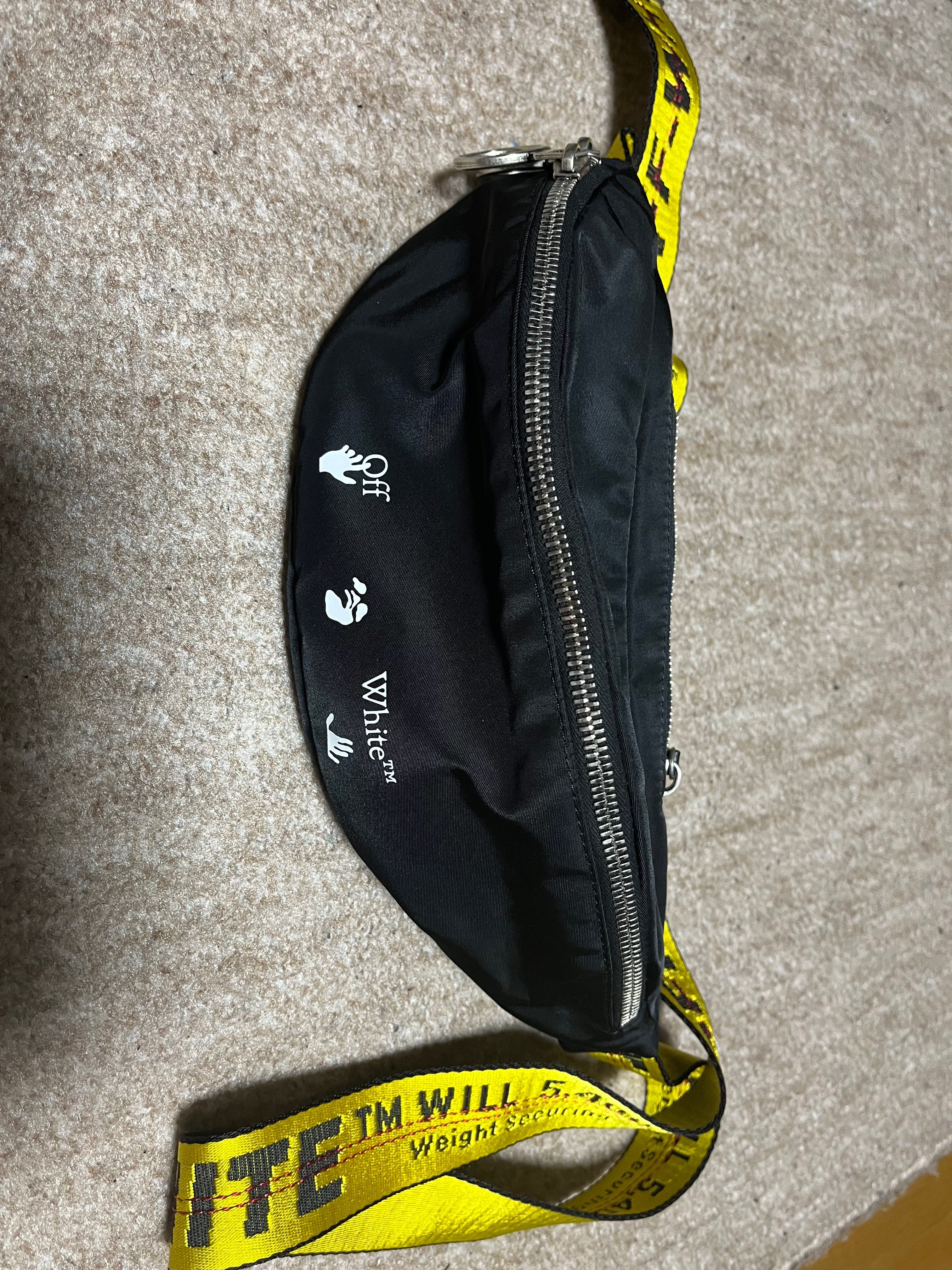 オフホワイト ショルダーバッグ